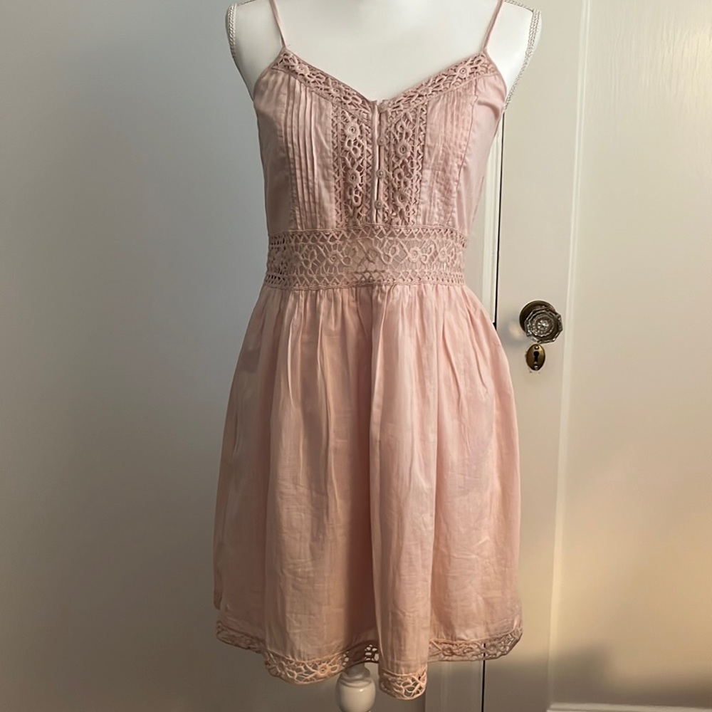 Abercrombie & Fitch pleated Front Button Dress with Elegant Embroidery